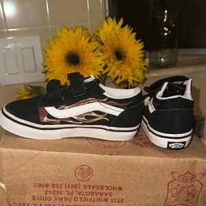 Vans Old Skool toddler size 8.5  with Flame Design